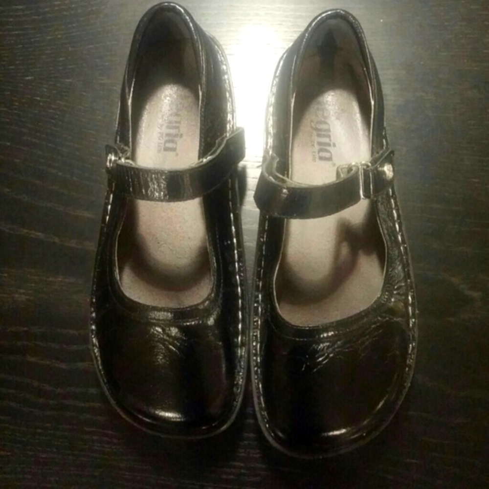 Alegria by PC Lite "Belle Black Crinkle" Shoe
